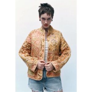 ZARA QUILTED JACQUARD JACKET, Size M 🌸🌼 (Blogger Fav)